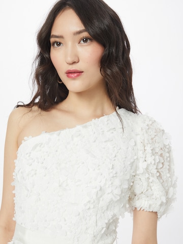 Robe Adrianna Papell en blanc