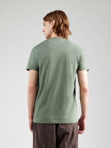 Tricou 'Essential' de la Superdry pe verde