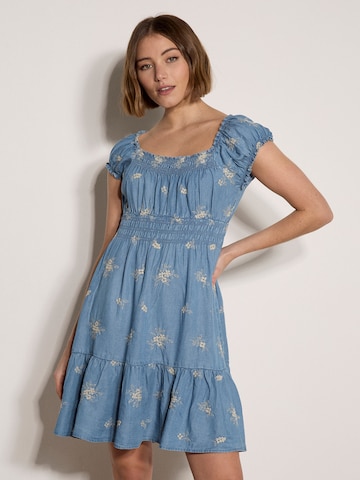 Robe ' ' Apricot en bleu : devant