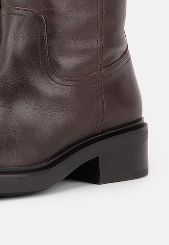 Cizme 'KARLIE' de la VAGABOND SHOEMAKERS pe maro