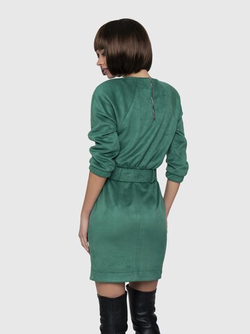 Anushka Jurk in Groen