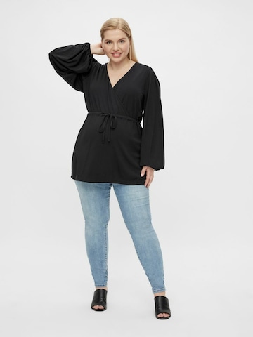 Mamalicious Curve Shirt 'MLPICAS TESS' in Schwarz