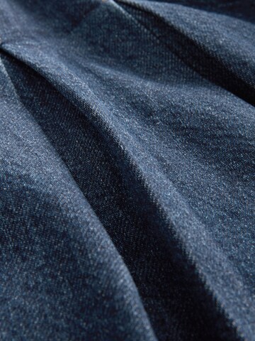 Next Rok in Blauw