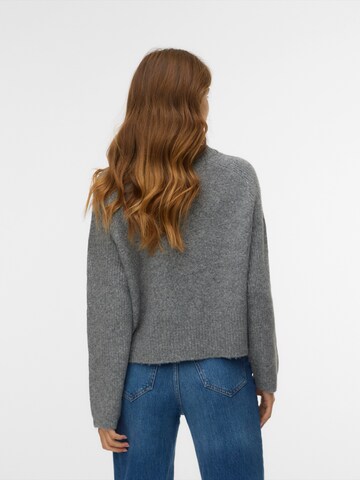 VERO MODA Svetr 'VMBang' – šedá