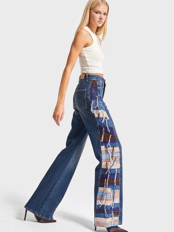 IT'S BASIC Flared Jeans 'Flare High Rise Jeans' in Blauw