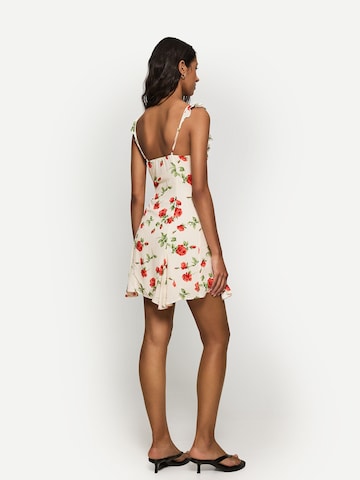 Robe d’été Bershka en blanc
