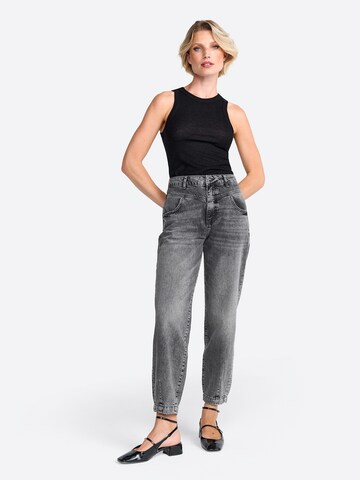 Top di Rich & Royal in nero