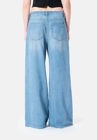 Loosefit Jeans 'Charlotte' di Elias Rumelis in blu