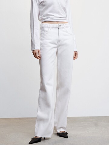 MANGO Wide leg Jeans 'Danila' in White: front