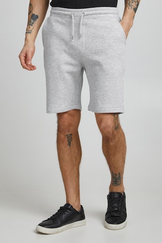 !Solid Regular Sweatshorts 'SDRurik' in Grau: predná strana