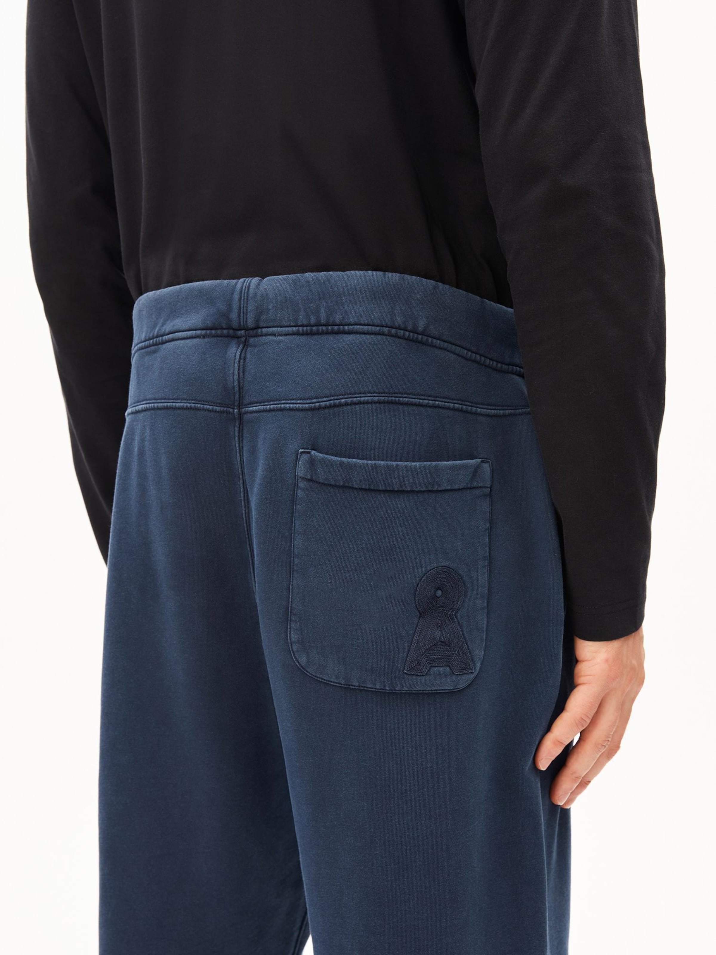 ARMEDANGELS Loosefit Broek in Blauw: voorkant