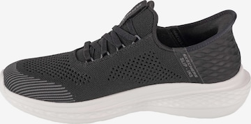 Scarpa slip-on 'Slade - Quinto' di SKECHERS in nero: frontale