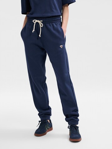 Hummel Tapered Pants 'Bee' in Blue: front