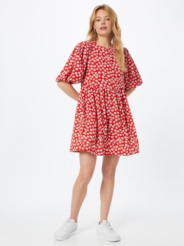 Louche Dress 'NACERA-DAISY-DANCER' in Red