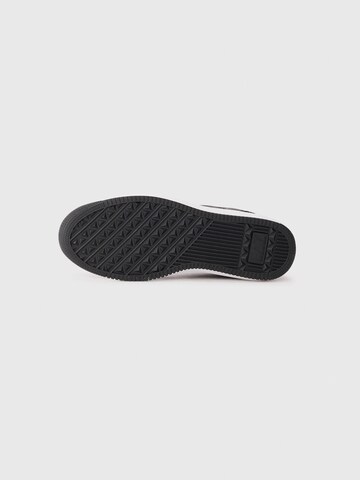 EA7 Emporio Armani Sneaker 'SLASHER' in Schwarz