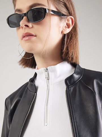 Haut Calvin Klein Jeans en blanc