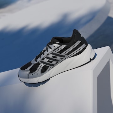 Baskets basses 'Technochaos 2000' ADIDAS SPORTSWEAR en noir