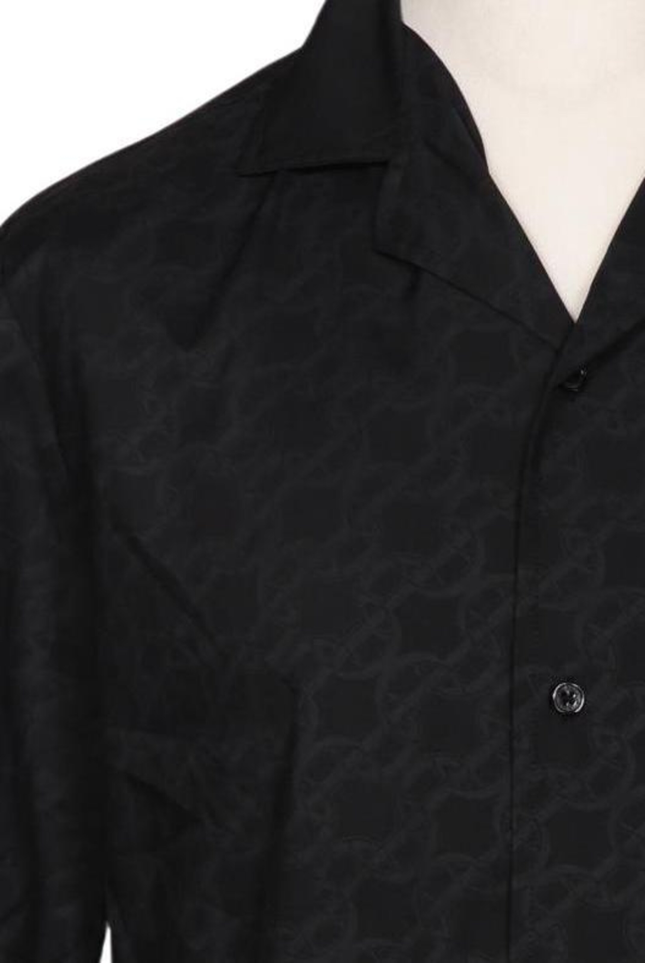 ELLESSE Button Up Shirt in M in Black