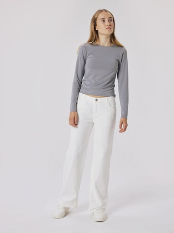 LMTD Regular Jeans 'NLFTazza' in White: front