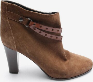 BOSS Dress Boots in 39 in Brown: front