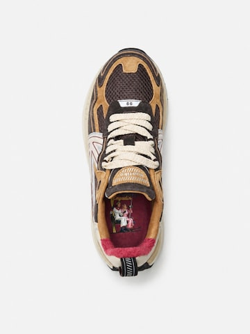 Kaotiko Sneakers laag 'Detroit Tech' in Bruin