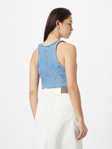 mėlyna LEVI'S ® Palaidinė be rankovių 'Raine Denim Crop Top'