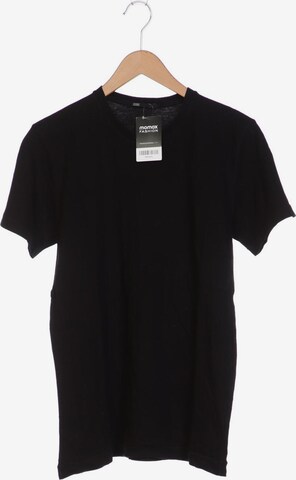 Closed Shirt in M in Black: front