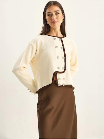 Cardigan Bianco Lucci en beige : devant