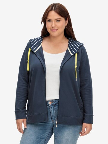 SHEEGO Zip-Up Hoodie in Blue: front