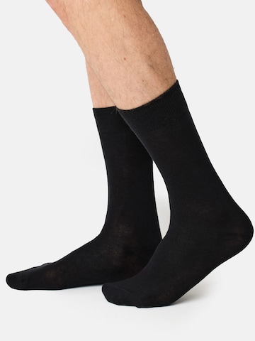 Nur Der Socks in Black: front