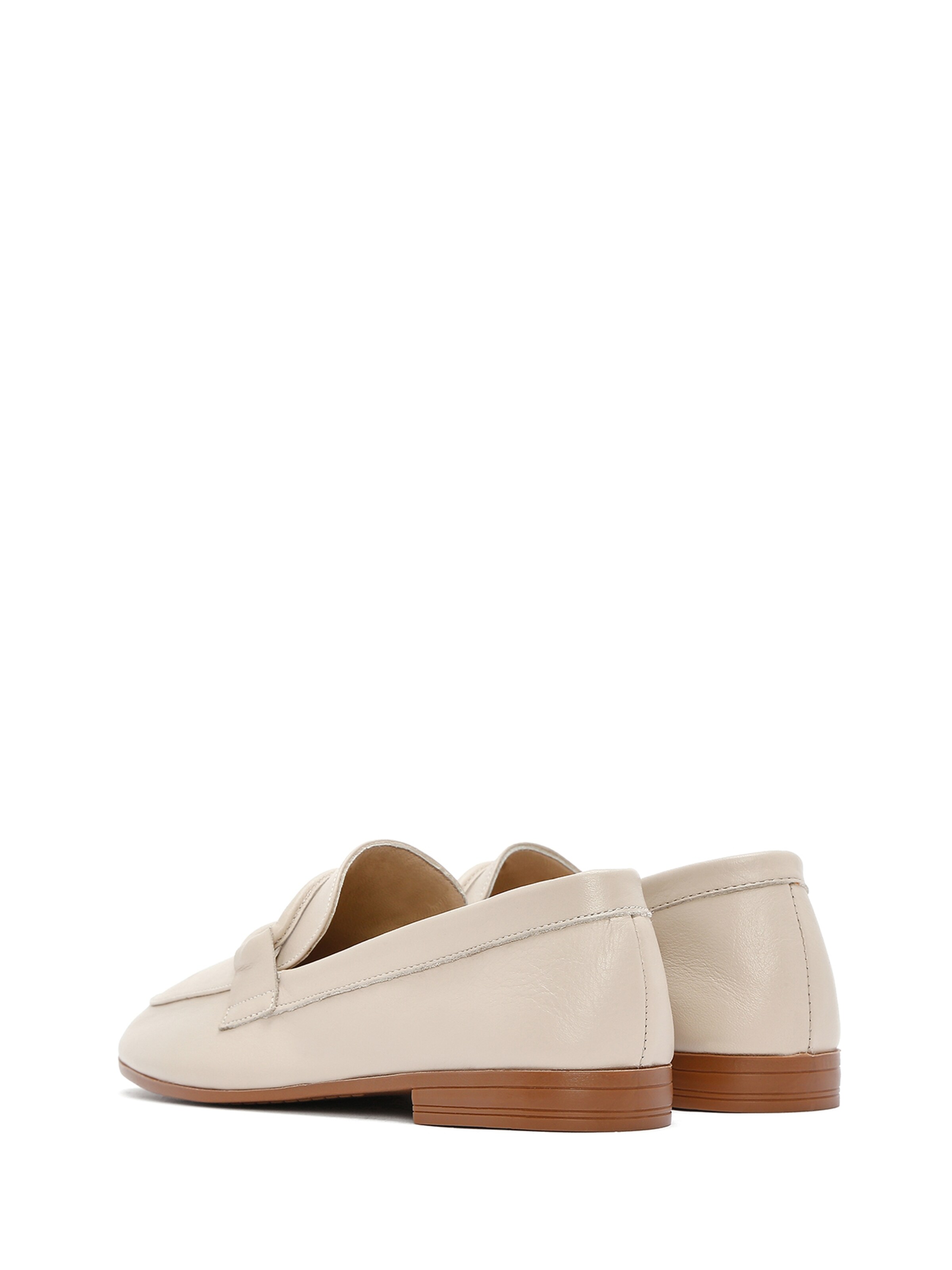 Chaussure basse Derimod en beige