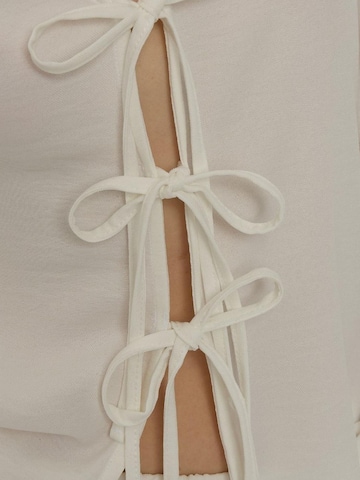 Hiccup - Blusa em branco