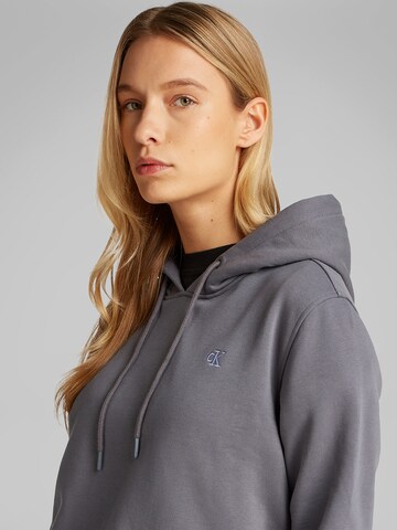 Felpa di Calvin Klein Jeans in grigio