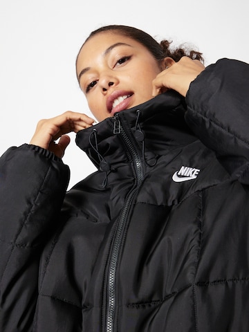Nike Sportswear Zimní bunda 'Essentials' – černá