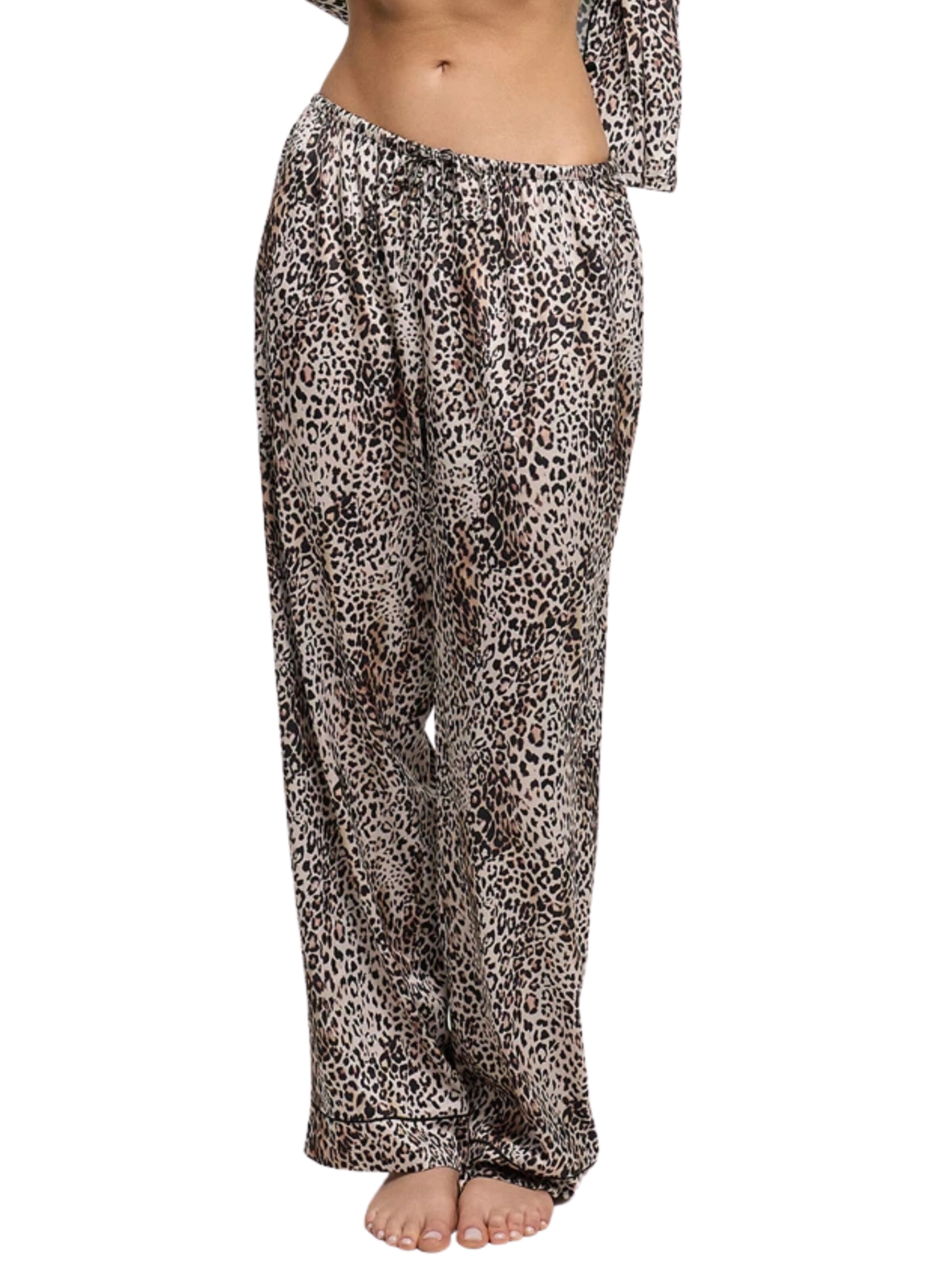 Pantaloncini da pigiama 'Satin Pyjamahose' di cfab (formerly creamy fabrics) in beige