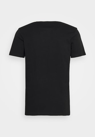 Lyle & Scott Μπλουζάκι σε μαύρο