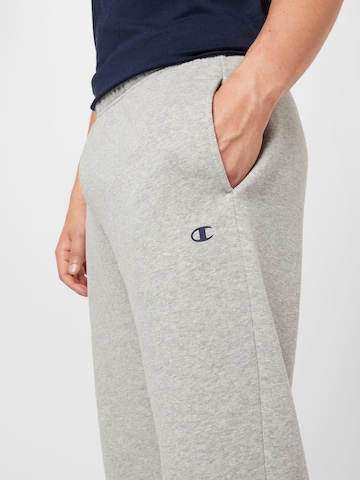 regular Pantaloni di Champion Authentic Athletic Apparel in grigio