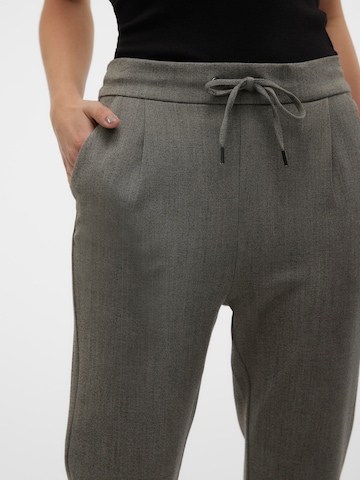 VERO MODA Tapered Pants 'KIARA' in Grey