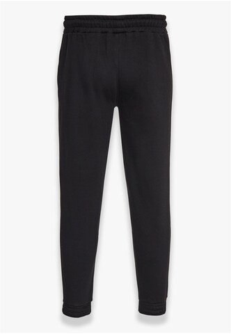 Dropsize Tapered Sporthose 'Embo' in Schwarz