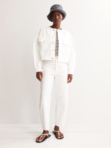 ARMEDANGELS Barrel Džíny 'BAARLY' – bílá