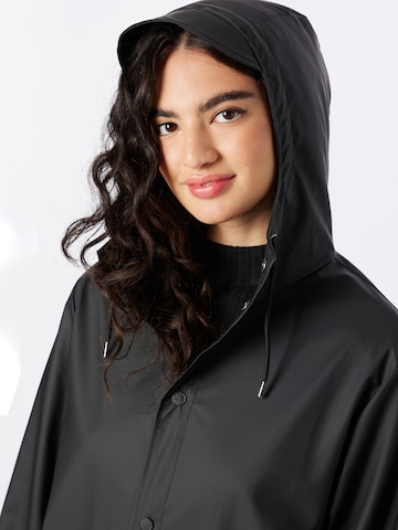 RAINS Between-Seasons Coat in Black