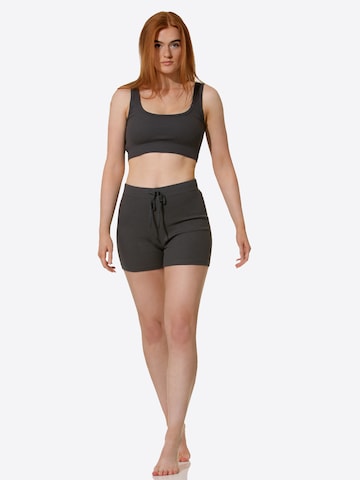 Coupe slim Pantalon Yenita en gris