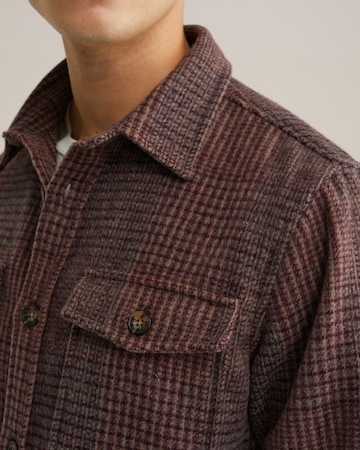 WE Fashion Mugav suurus Triiksärk, värv punane