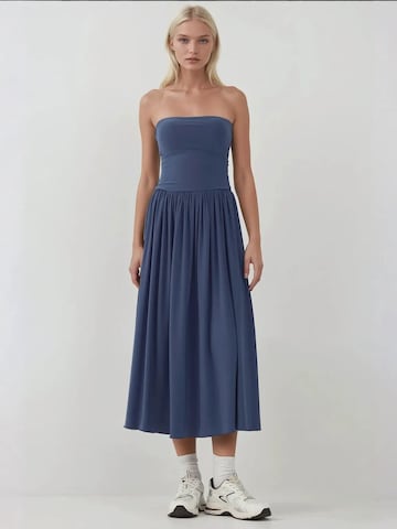 Hiccup Kleid in Blau: Vorderseite