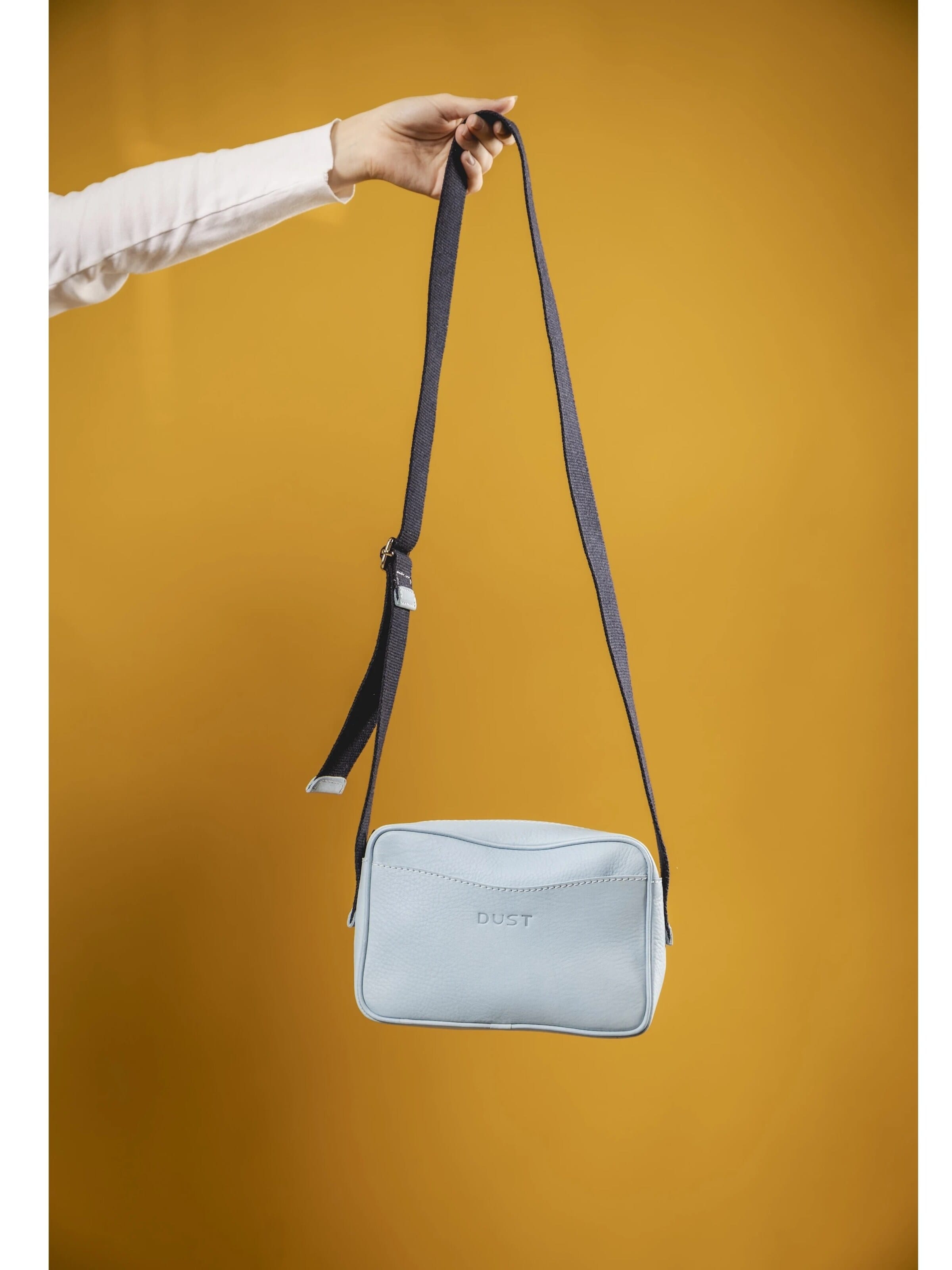 THE DUST COMPANY - Bolso de hombro 'Leather Crossbody Light Blue The Sausalito Collection' en azul