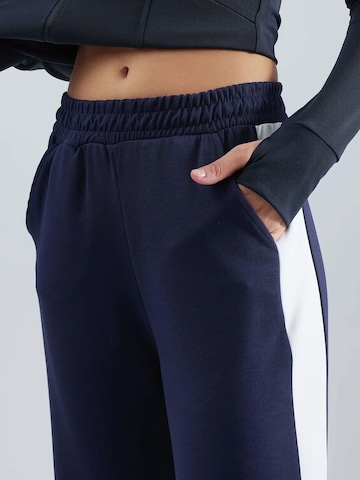 Wide leg Pantaloni di Hiccup in blu