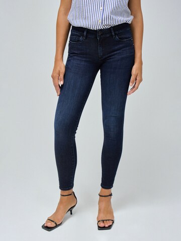 Skinny Jean 'Wonder' Salsa Jeans en bleu : devant