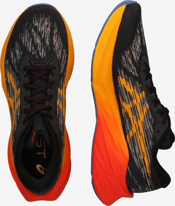 juoda ASICS Bėgimo batai 'Novablast 3'