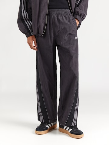 ADIDAS ORIGINALS Loosefit Nadrág 'Adilenium Season 5' - fekete: elől