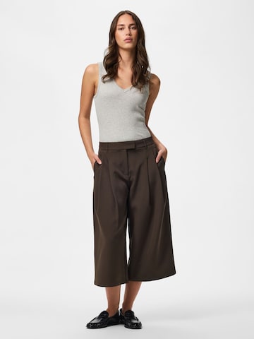 Loosefit Pantaloni 'PCOlivia' di PIECES in marrone